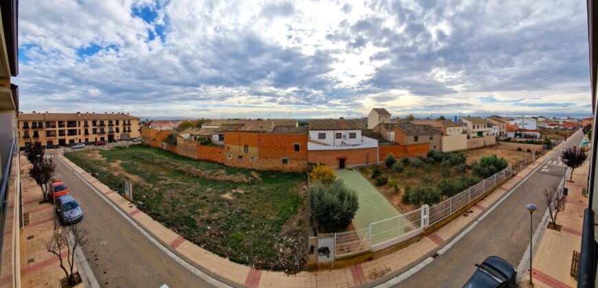 Duplex en calle Corona de Aragon, Pinseque